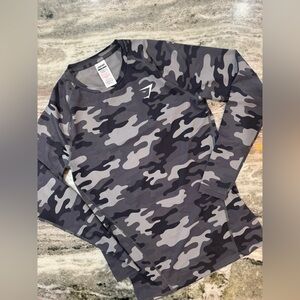 Men’s Gymshark element baselayer long sleeve top camo print size small